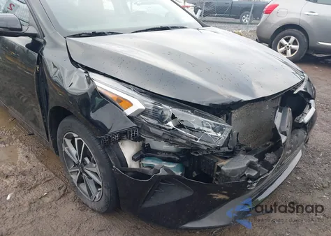 2023 Kia Forte Lxs z USA, uszkodzony, nr VIN 3KPF24ADXPE542849